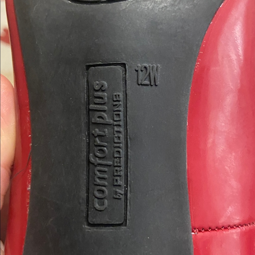 Comfort Plus by Predictions Red Heels Classic Design - Picture 5 of 5